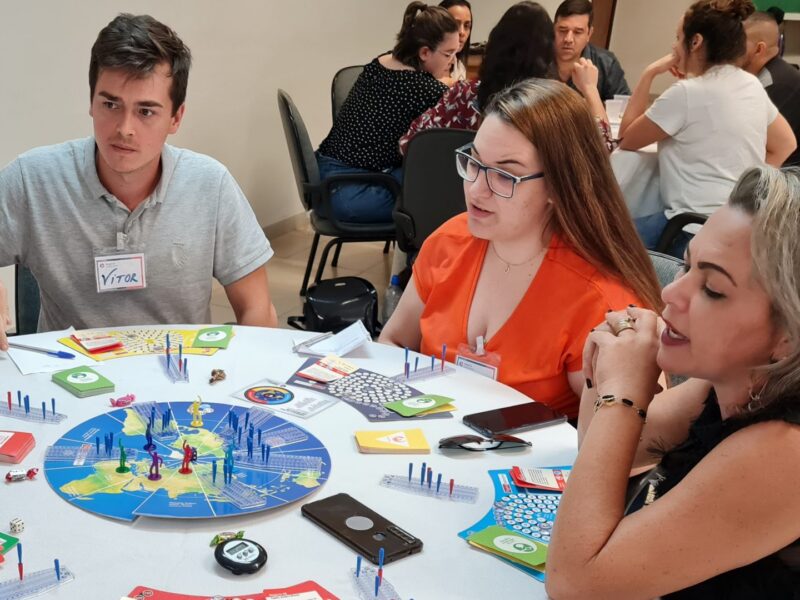 Aqui a negociação vira experiência. E o aprendizado vira resultado.